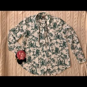 Toile green and white H&M 100% polyester blouse